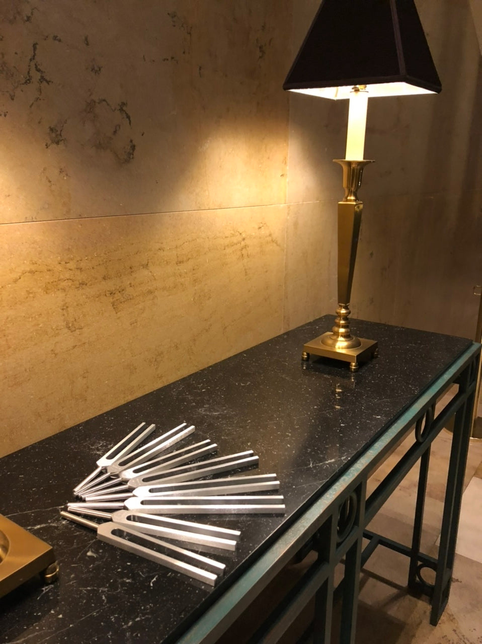 全ては周波数だと思うので、音叉で整えています。